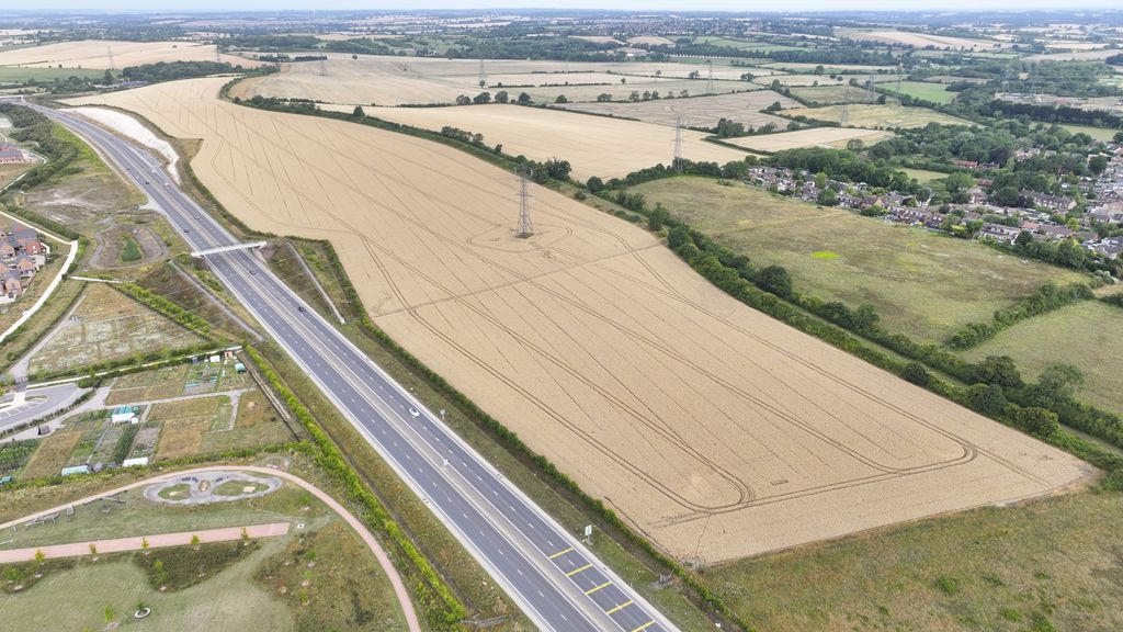 Property photo 3 of 5 Photo 2