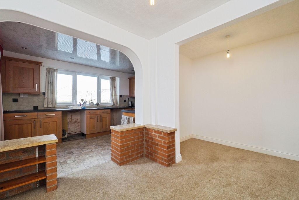 Property photo 3 of 14 Pbox-Img.Jpg