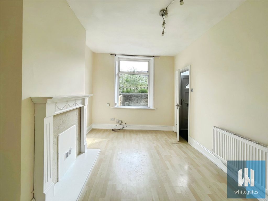 Property photo 2 of 13 Picture No. 20