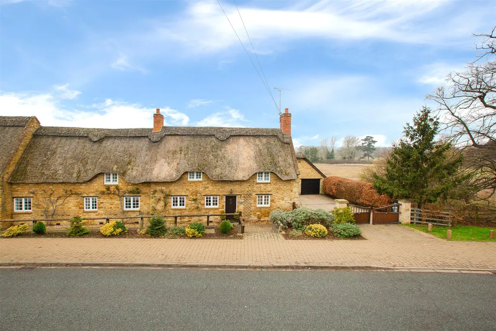 4 bed Cottage Barton Seagrave, Kettering NN15