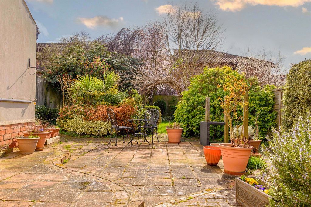 Property photo 2 of 15