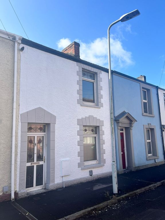 Property photo 1 of 13