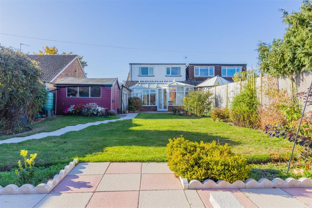 Property photo 1 of 33