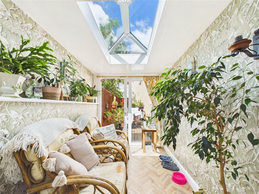 Property photo 1 of 17 Picture No. 13