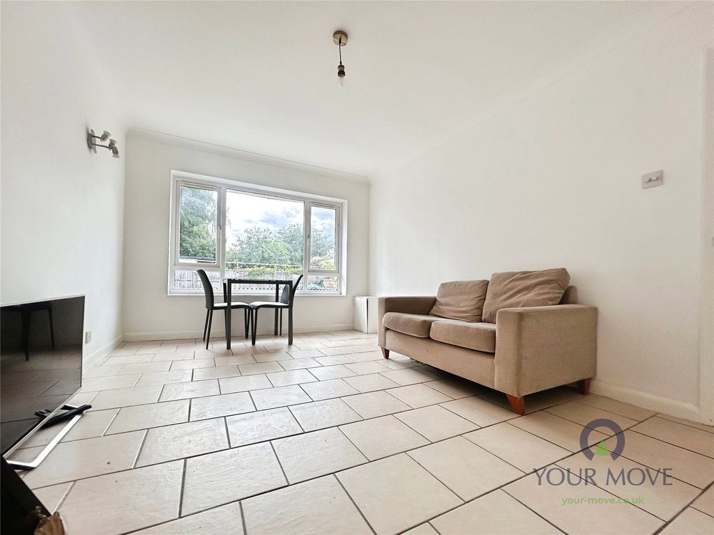 Property photo 3 of 6 Picture No. 06