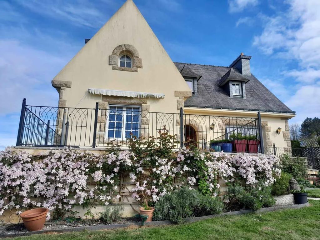 Property photo 2 of 32