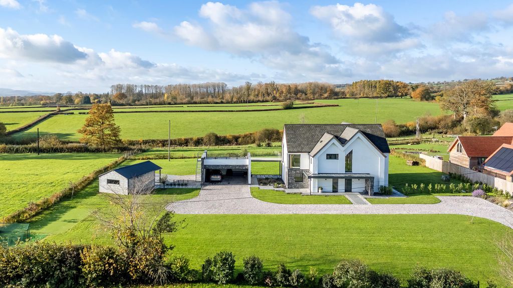 Property photo 2 of 43 Image