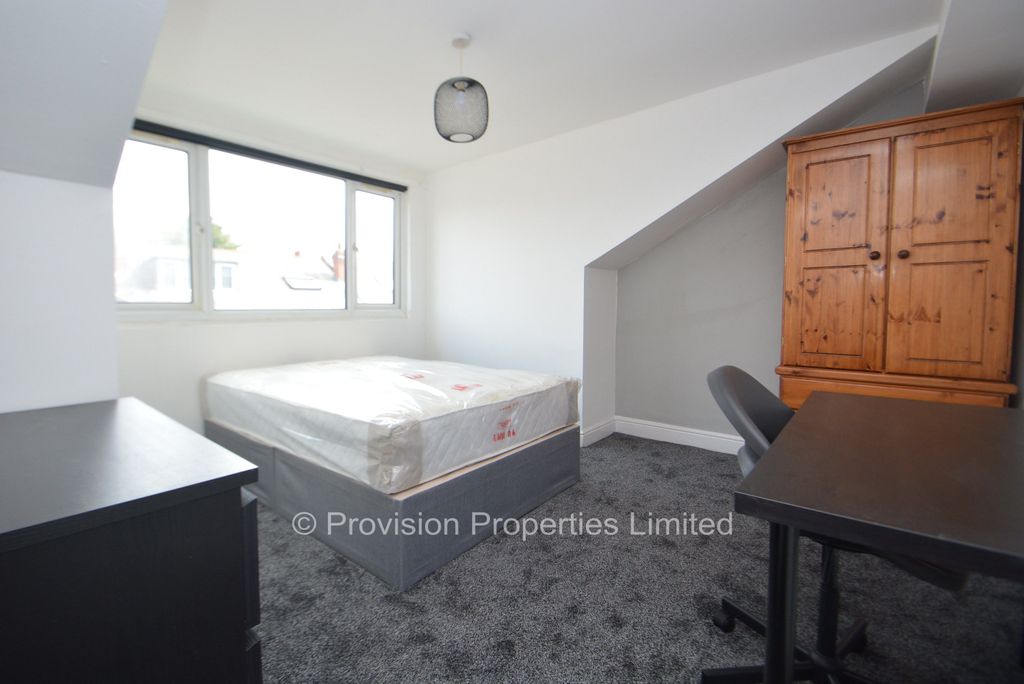 Property photo 2 of 15 Photo