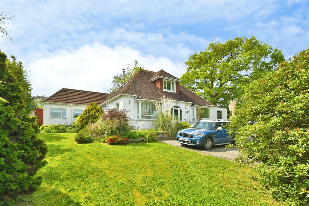 Property photo 1 of 28