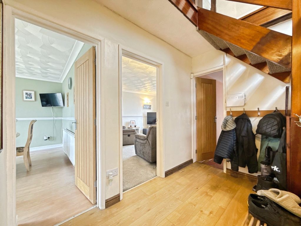 Property photo 3 of 31 4883576