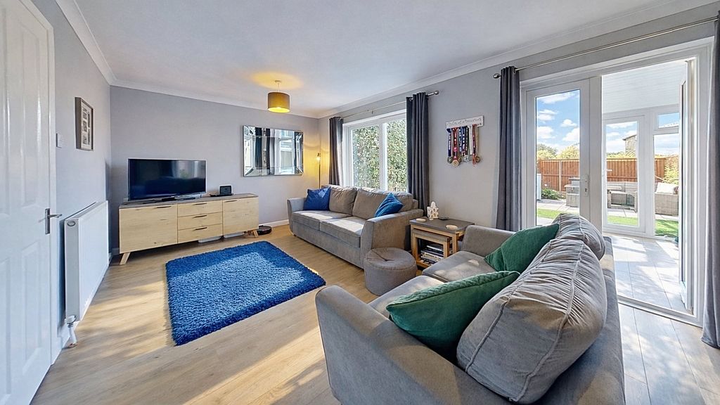 Property photo 3 of 14