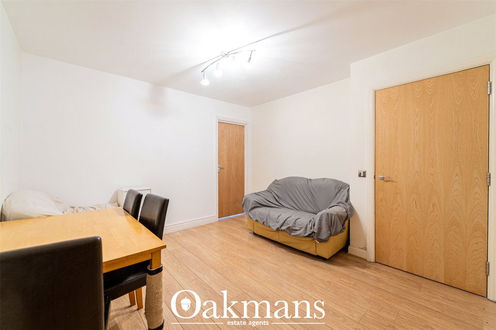 Property photo 3 of 21 Picture No. 16