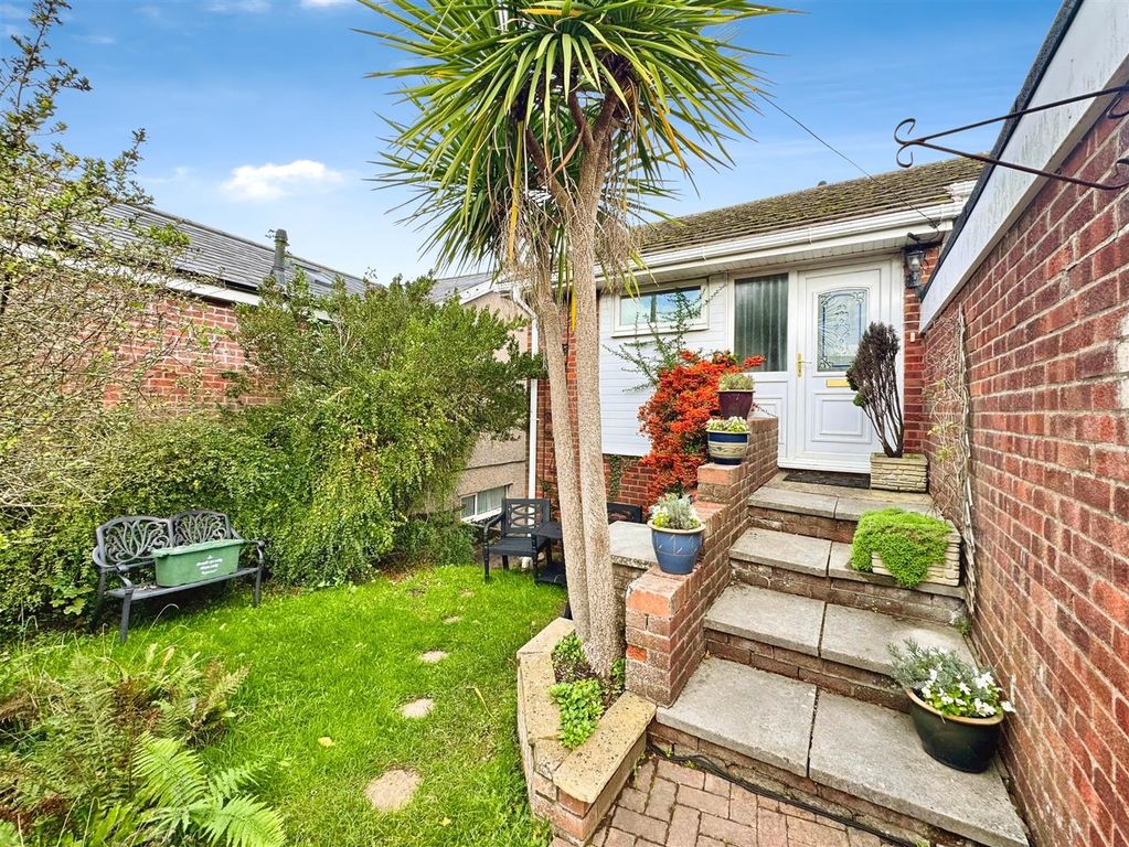 Property photo 1 of 20 St. George Road