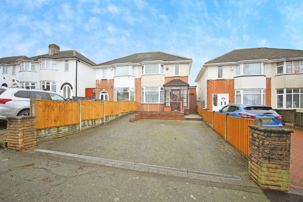 Property photo 2 of 24