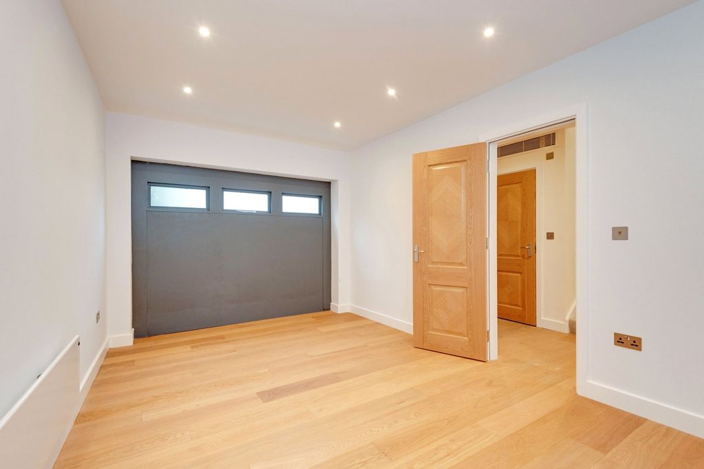 Property photo 3 of 7 Picture No. 03