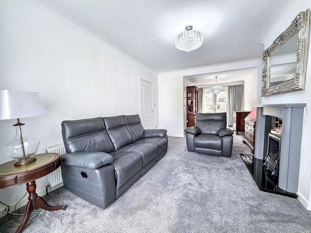 Property photo 2 of 24