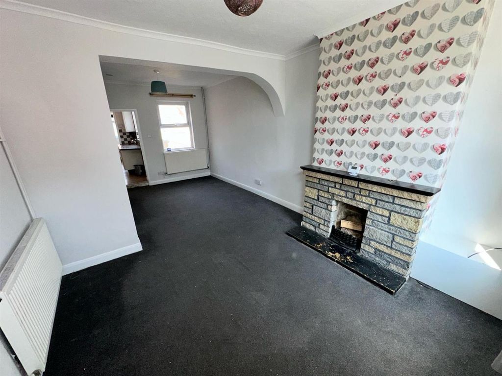 Property photo 3 of 7 Lounge  Dining.Jpg