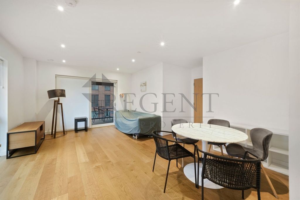 Property photo 1 of 16 (Main)