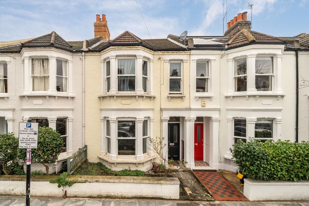 Property photo 1 of 8