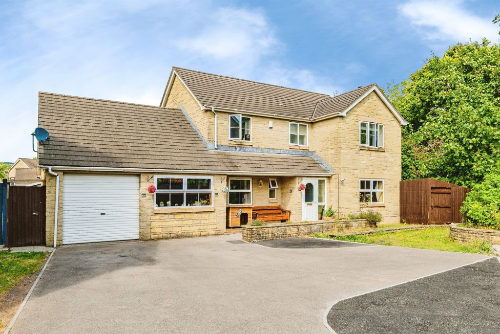 Property photo 1 of 32