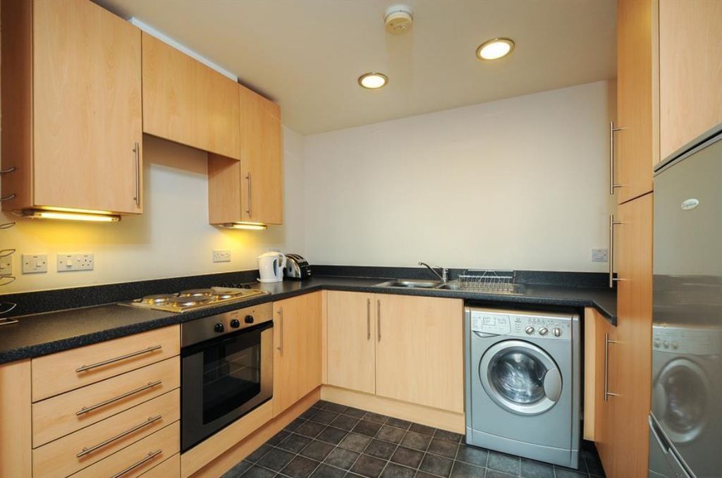 Property photo 2 of 8 Kitchen