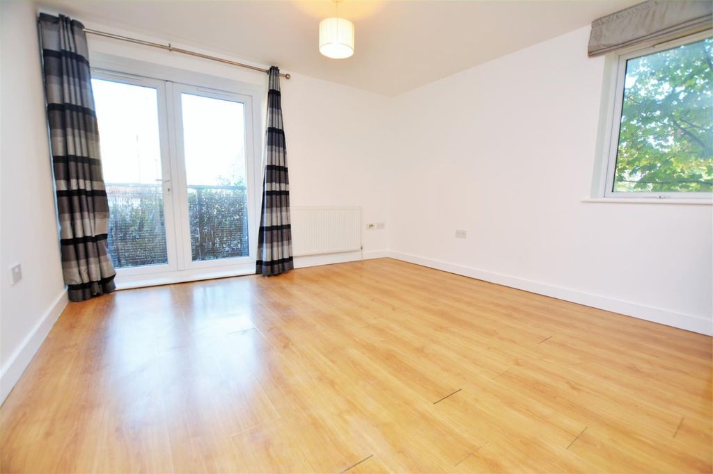 Property photo 2 of 4 Picture No. 04