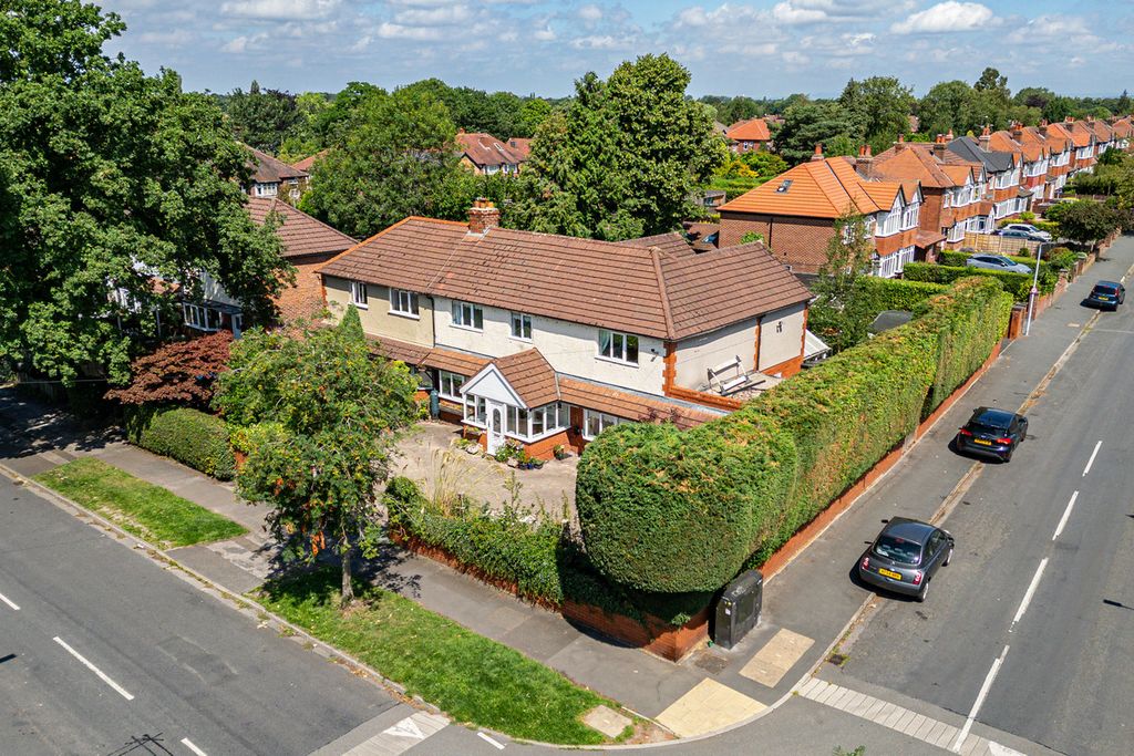 Property photo 1 of 34