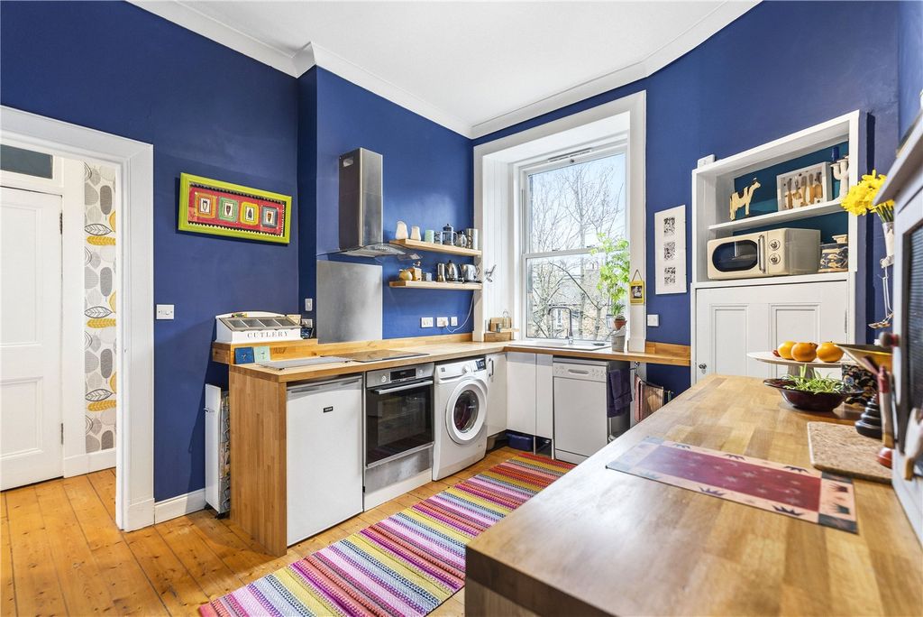 Property photo 3 of 27 3F1, 4 Waverley Park