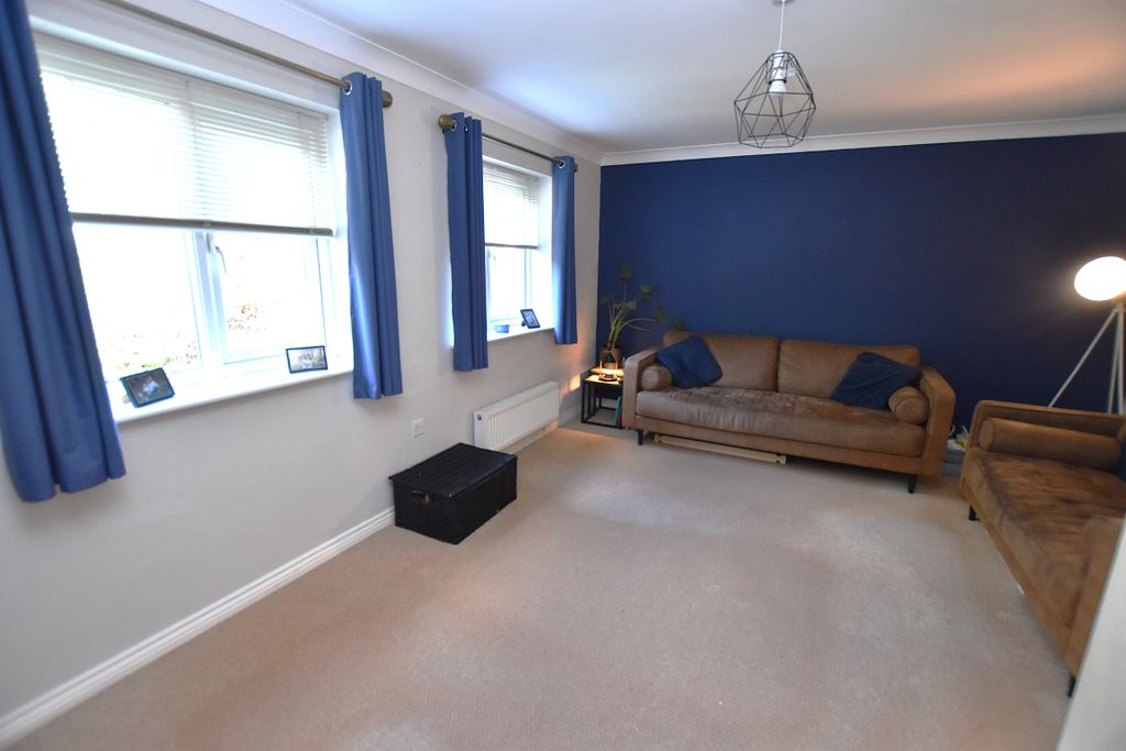 Property photo 2 of 26 Lounge