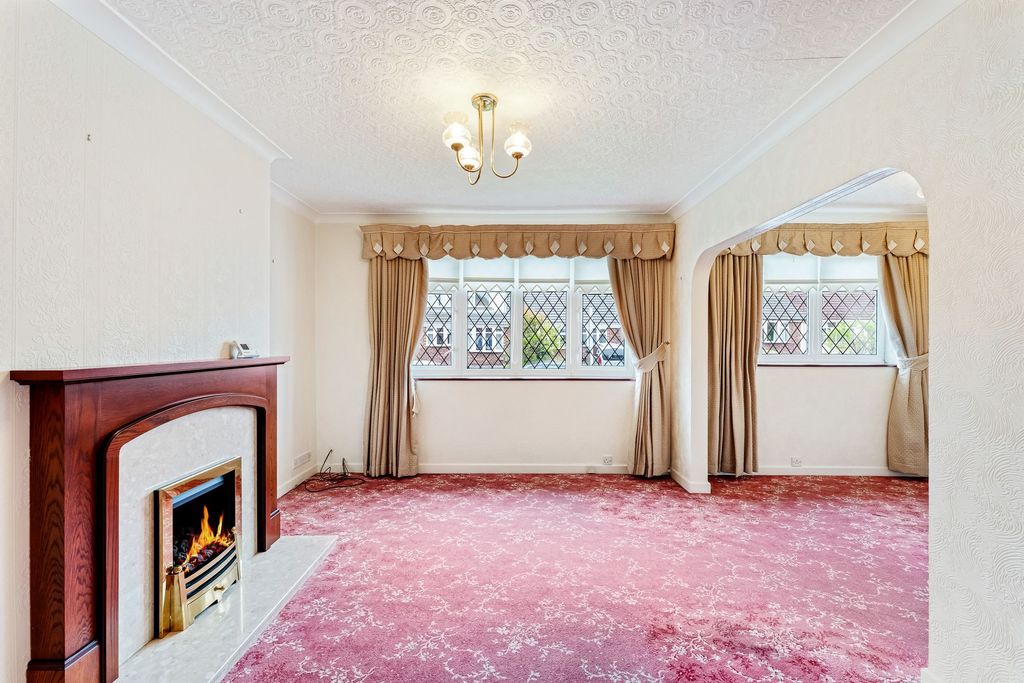 Property photo 2 of 26
