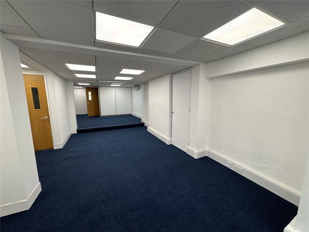 Property photo 3 of 11 Picture No. 20