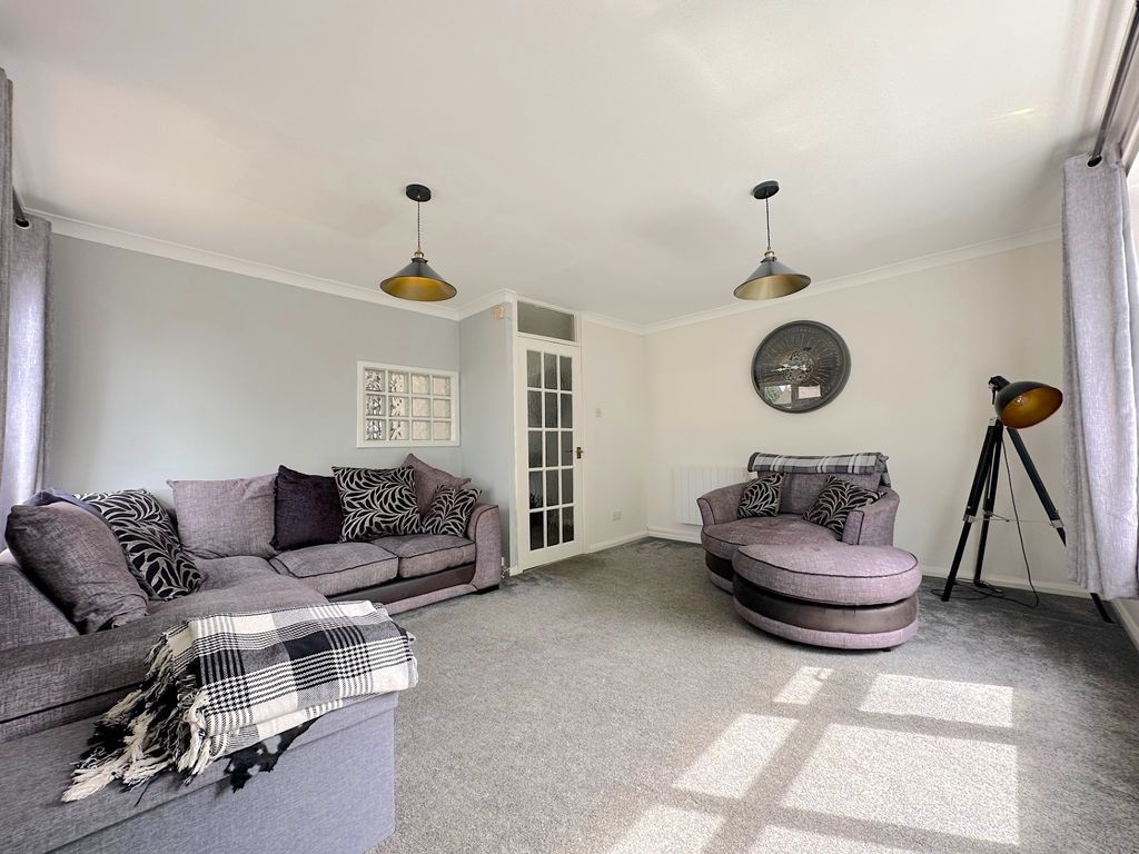 Property photo 2 of 15