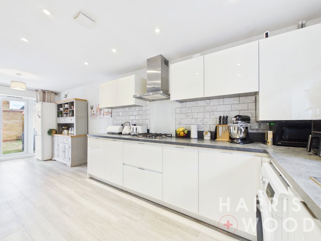 Property photo 2 of 26 5479092