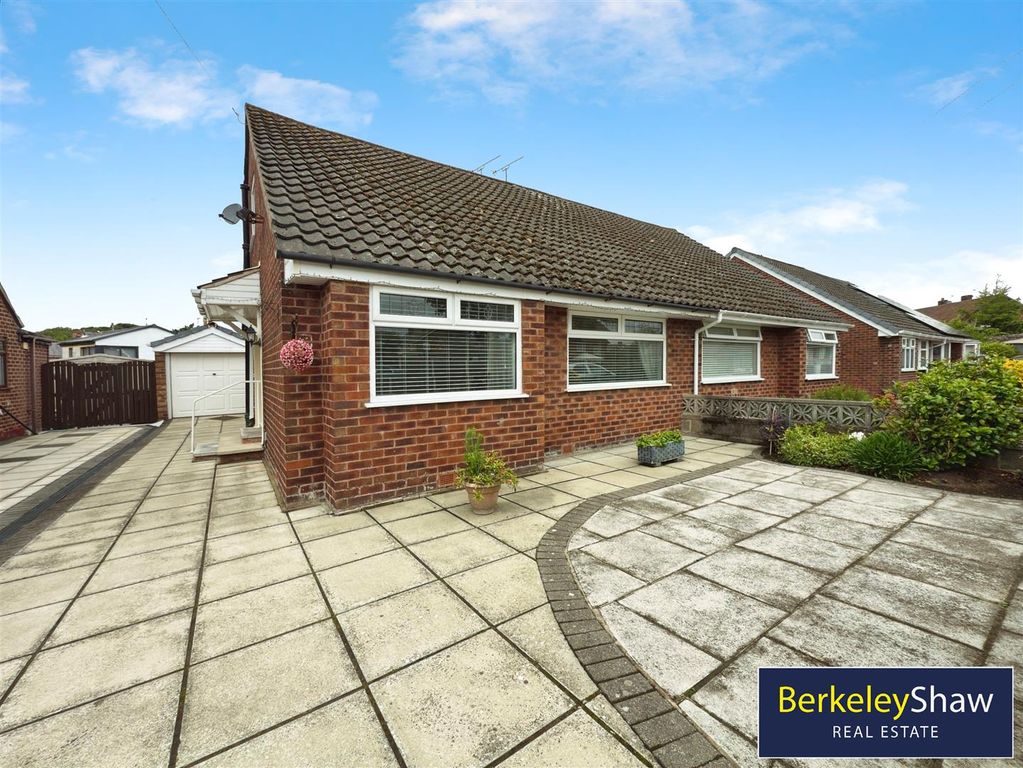 Property photo 1 of 13 External