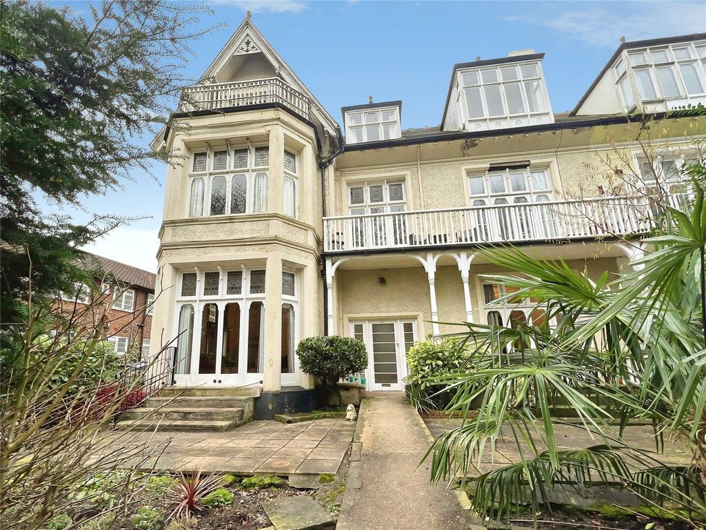 Property photo 1 of 10 Front