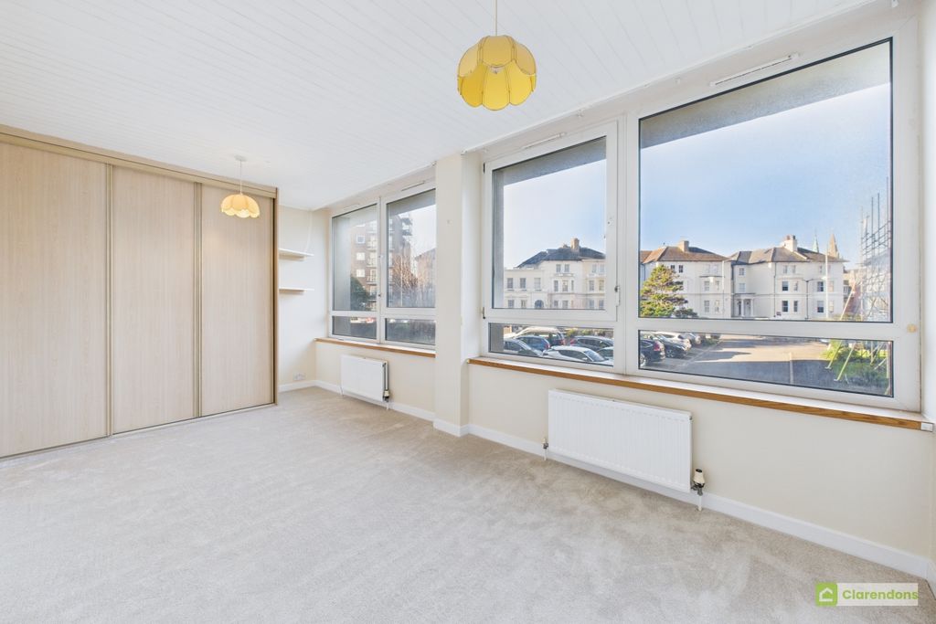 Property photo 2 of 13 Cam02528G0-Pr0425-Still010