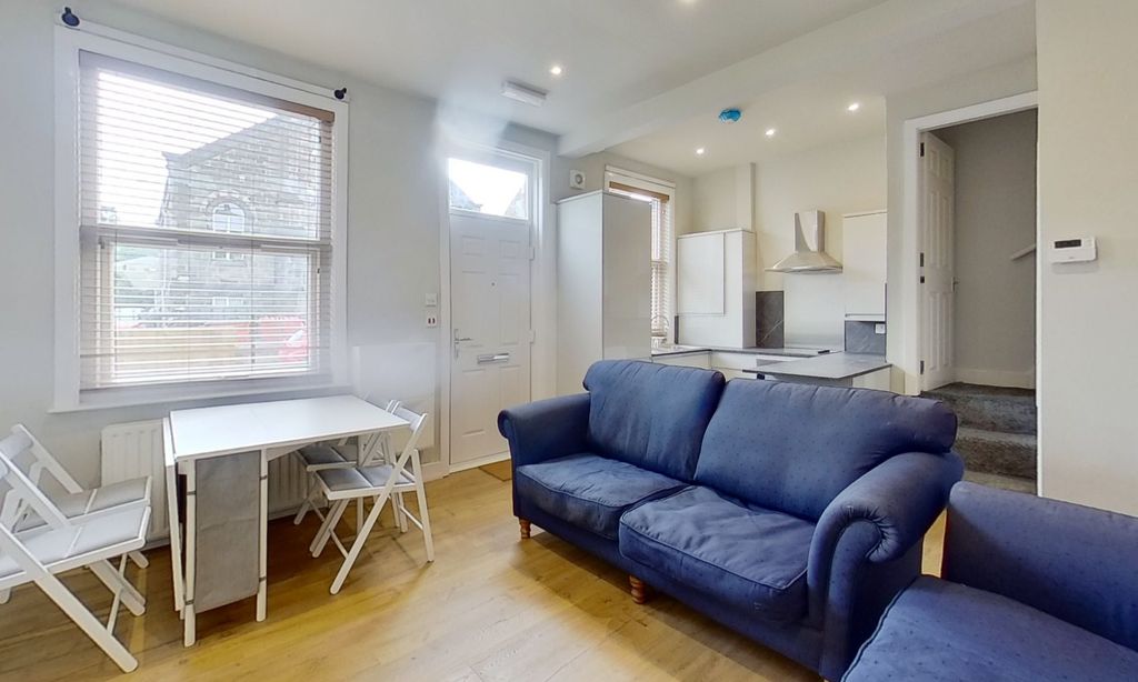 Property photo 3 of 14 Victoria-Road-09272022114109-1.Jpg