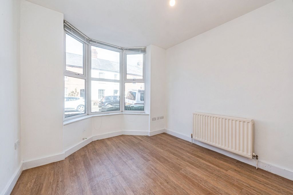 Property photo 2 of 12 Pbox-Img.Jpg