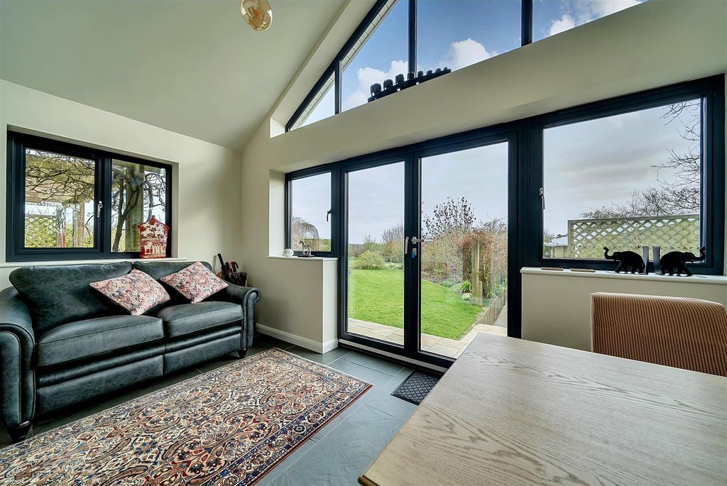 Property photo 1 of 45 Moorlands2 Garden Room.Jpg