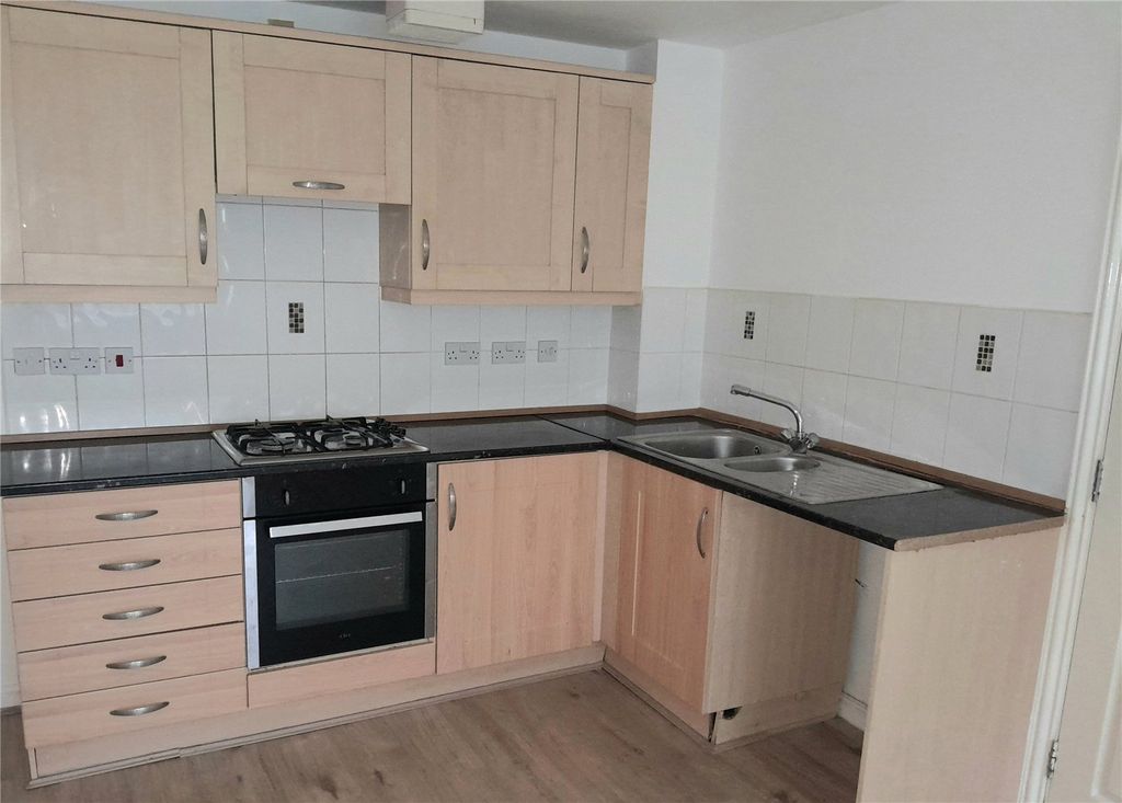 Property photo 2 of 9 Picture No. 04