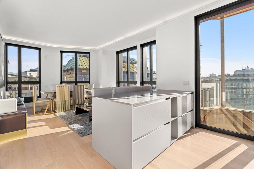 Property photo 1 of 40