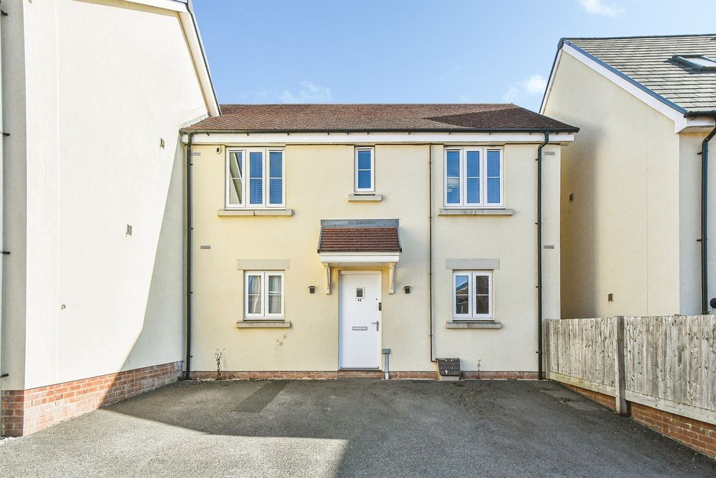Property photo 1 of 20