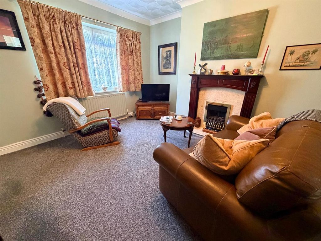 Property photo 3 of 11 67A50734-2799-4d2B-Aac2-B5Ea0Af103c2.Jpg