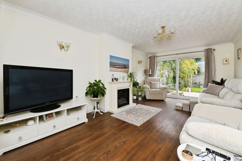 Property photo 2 of 14 Photo