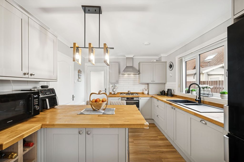 Property photo 2 of 37 Kitchen