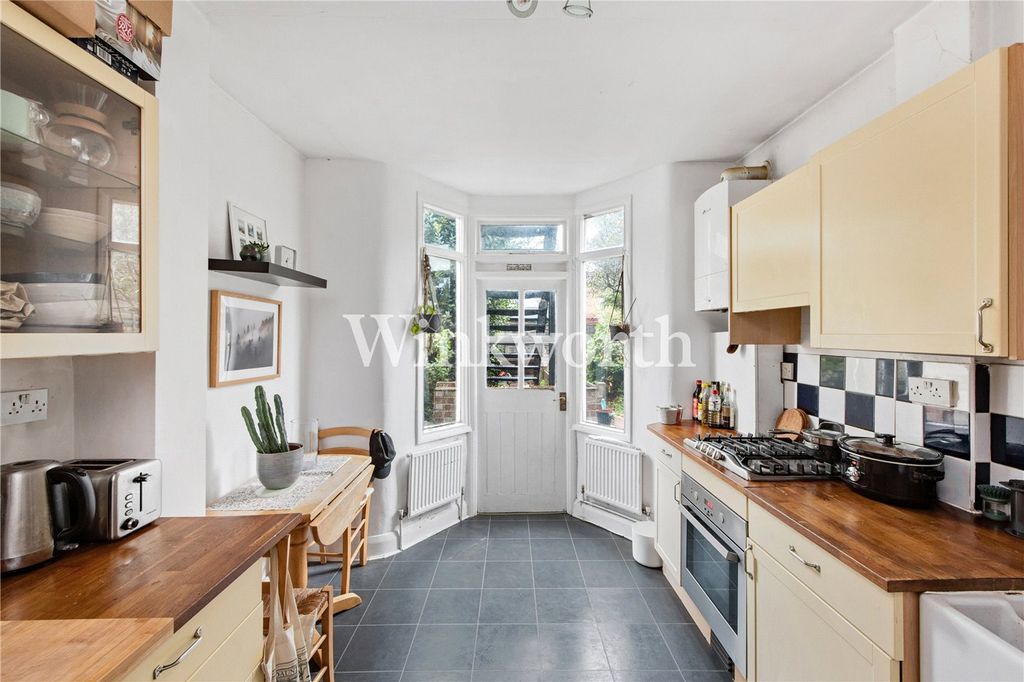 Property photo 2 of 10 Picture No. 07