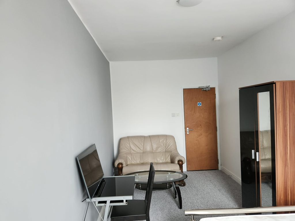 Property photo 2 of 6 Media