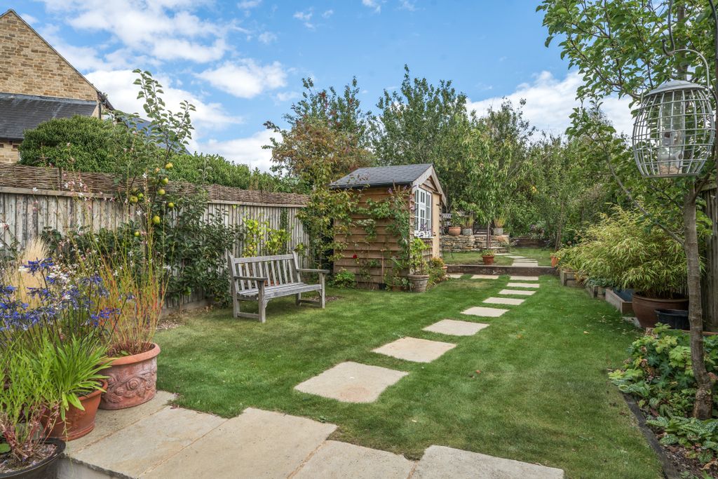 Property photo 2 of 19