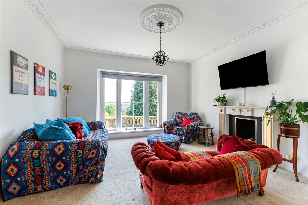 Property photo 2 of 12 Sitting Room