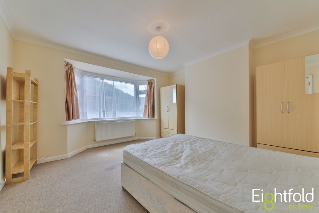 Property photo 2 of 13 Image